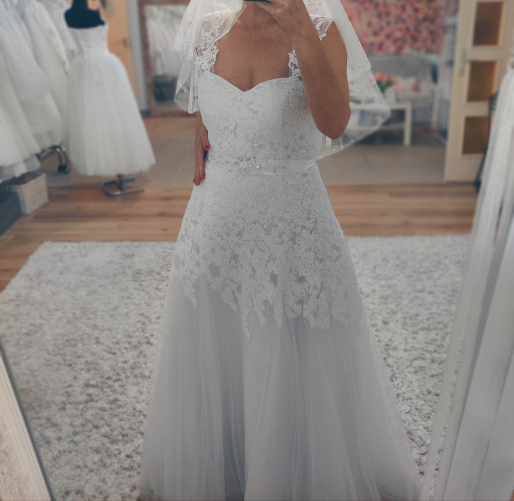 Tolna menyasszonyi ruha 