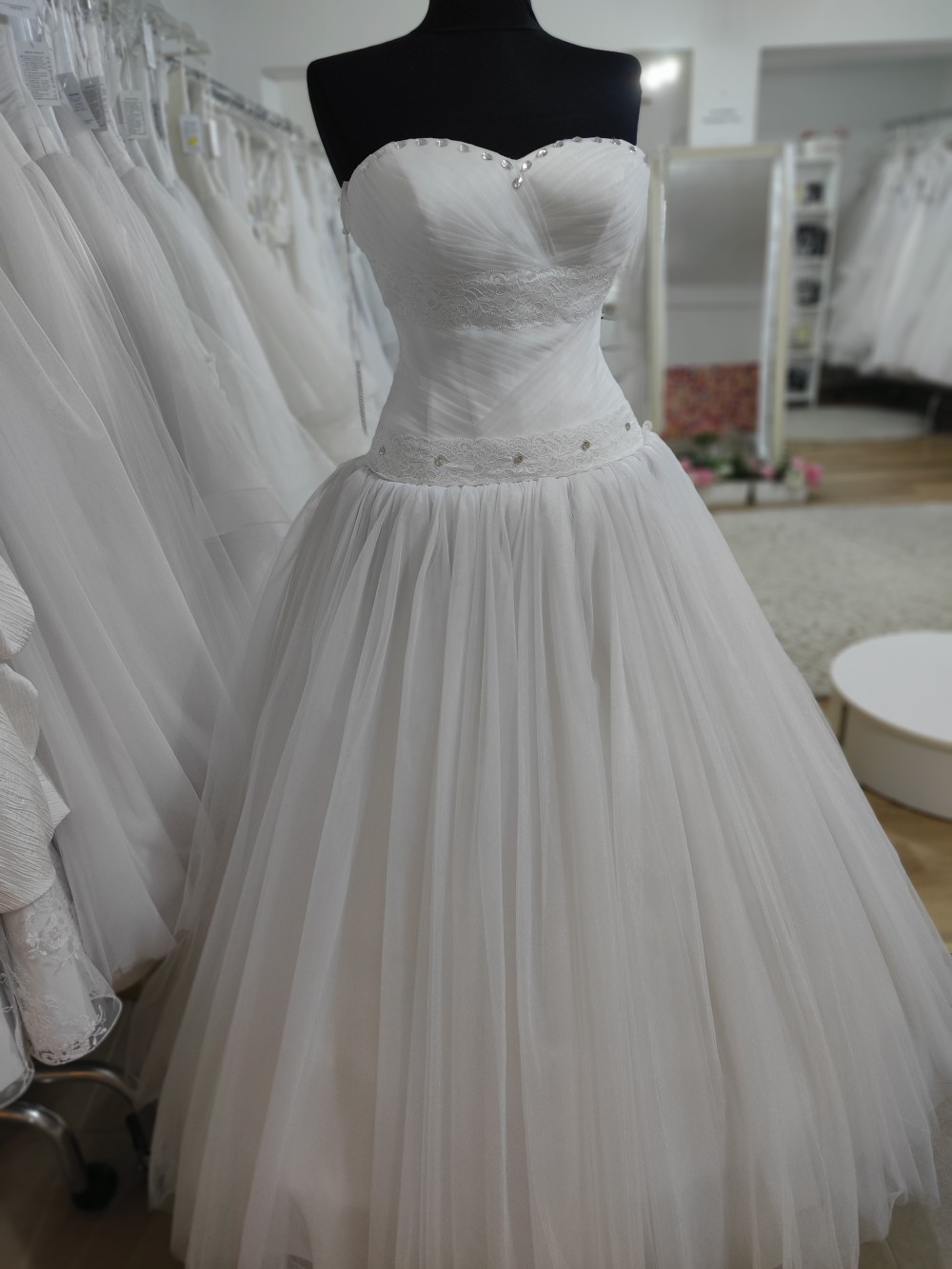 Pusztaszabolcs menyasszonyi ruha