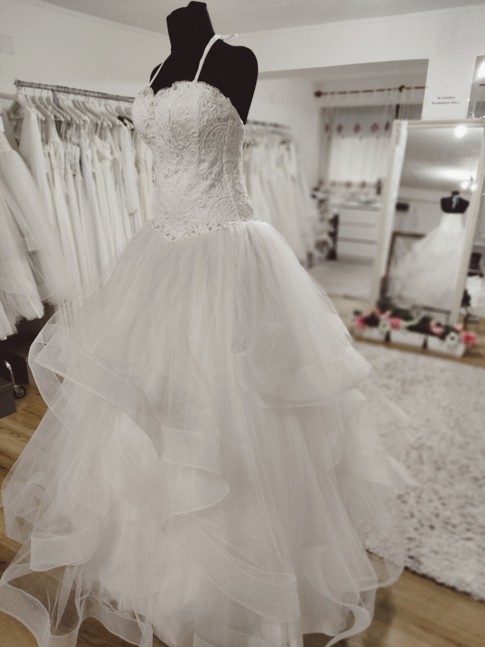 Budakalász menyasszonyi ruha 