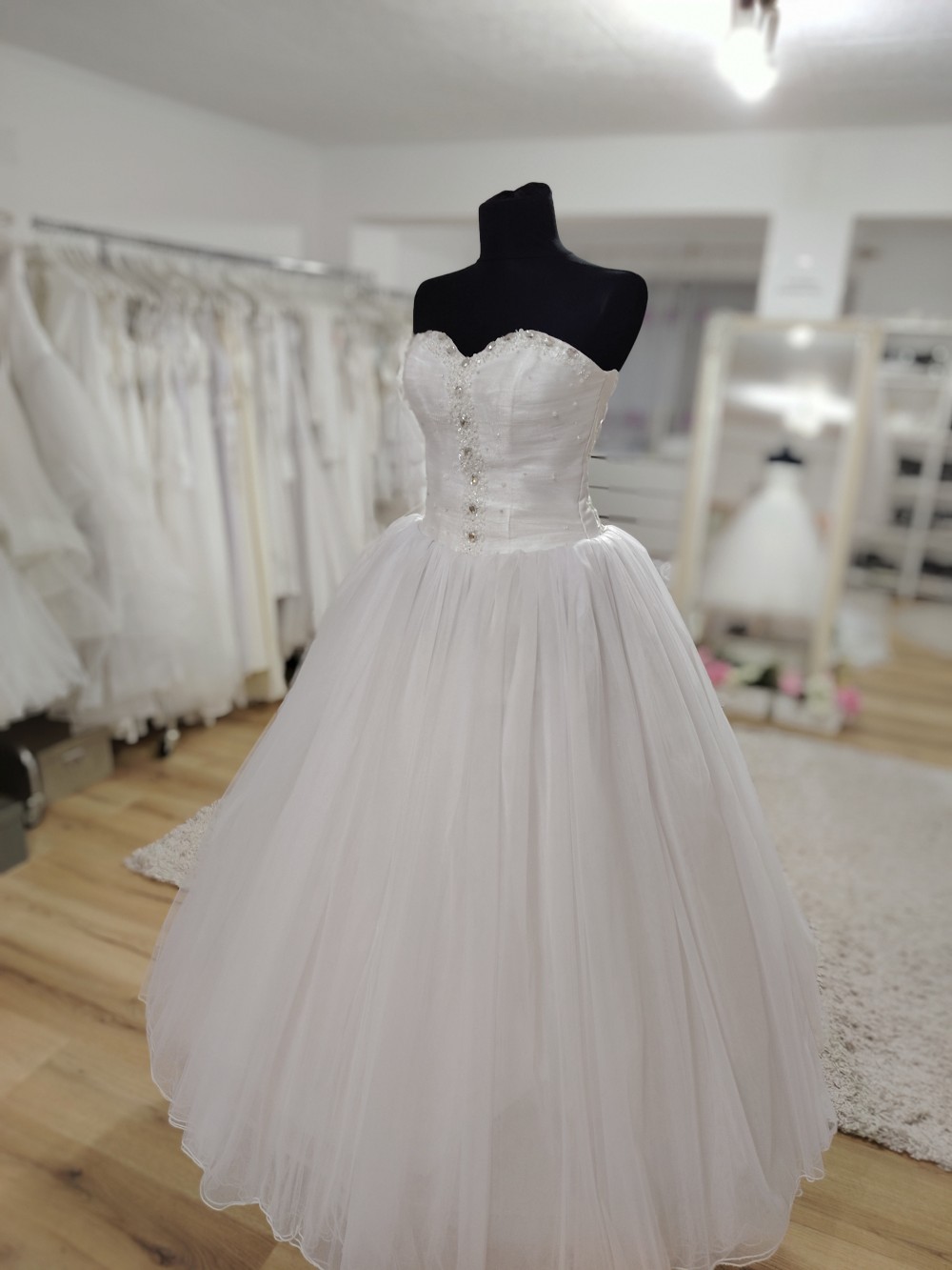 Sopron menyasszonyi ruha