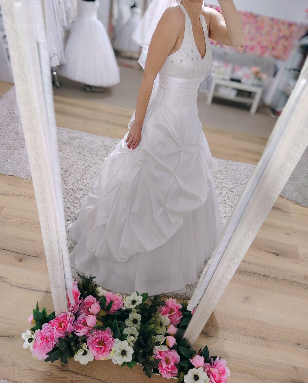 Kiskunhalas menyasszonyi ruha