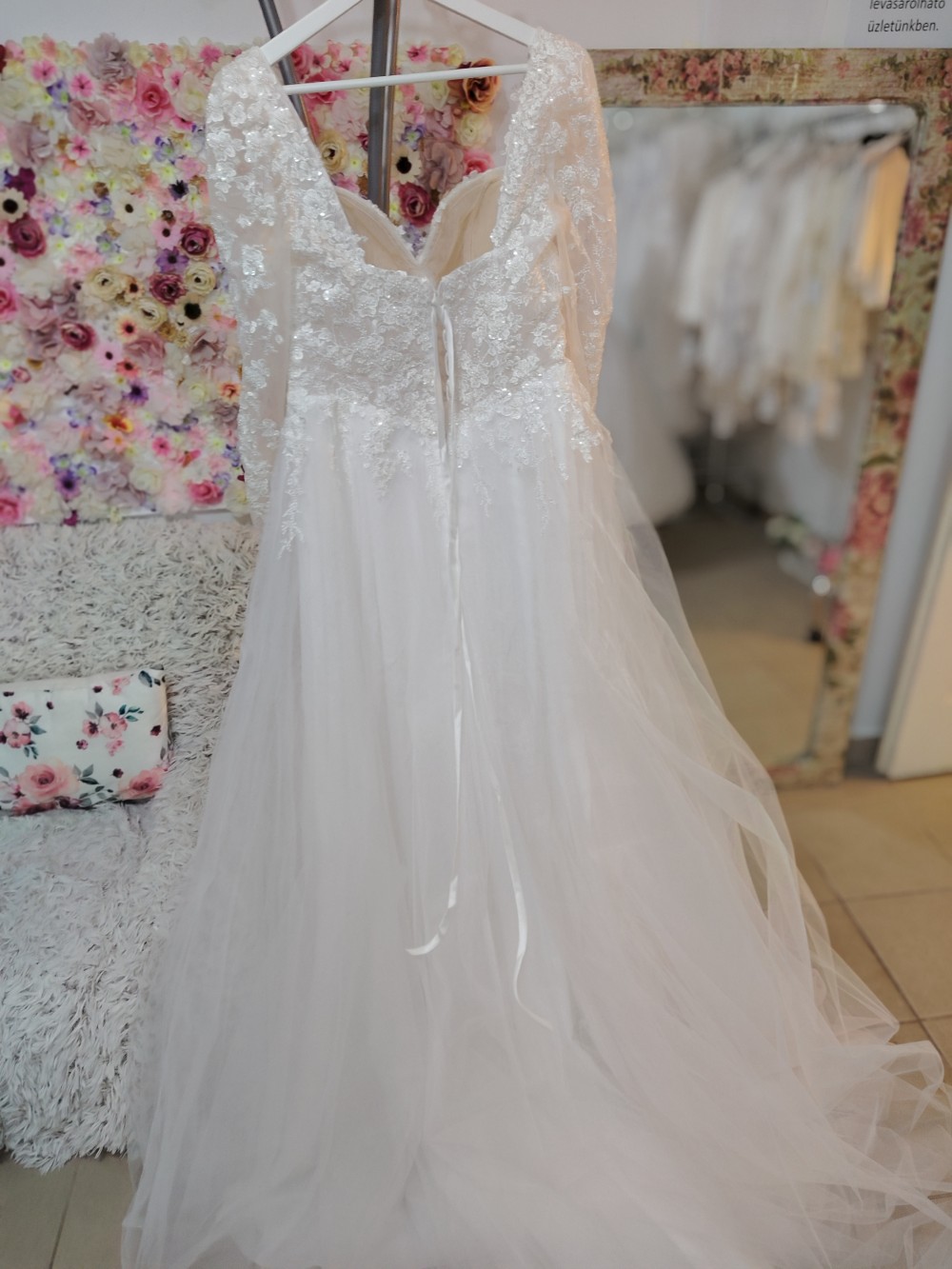 Pécs menyasszonyi ruha