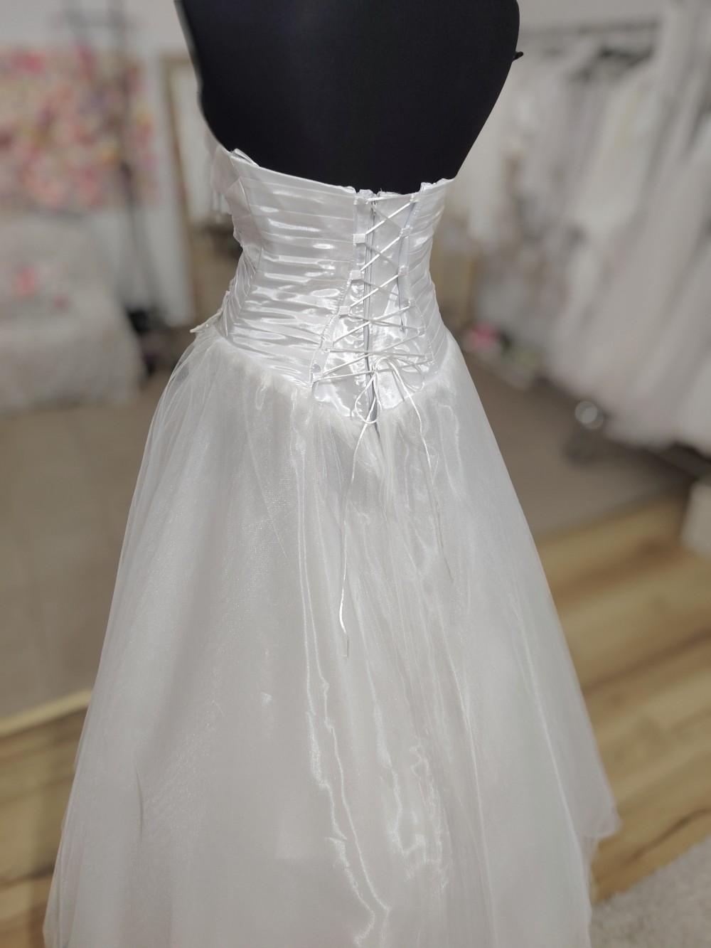 Tiszaújváros menyasszonyi ruha