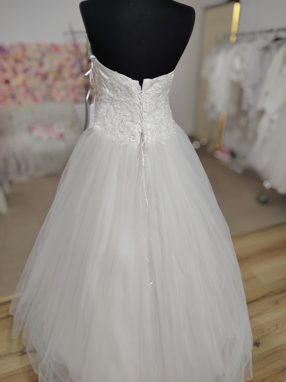 Várpalota menyasszonyi ruha 