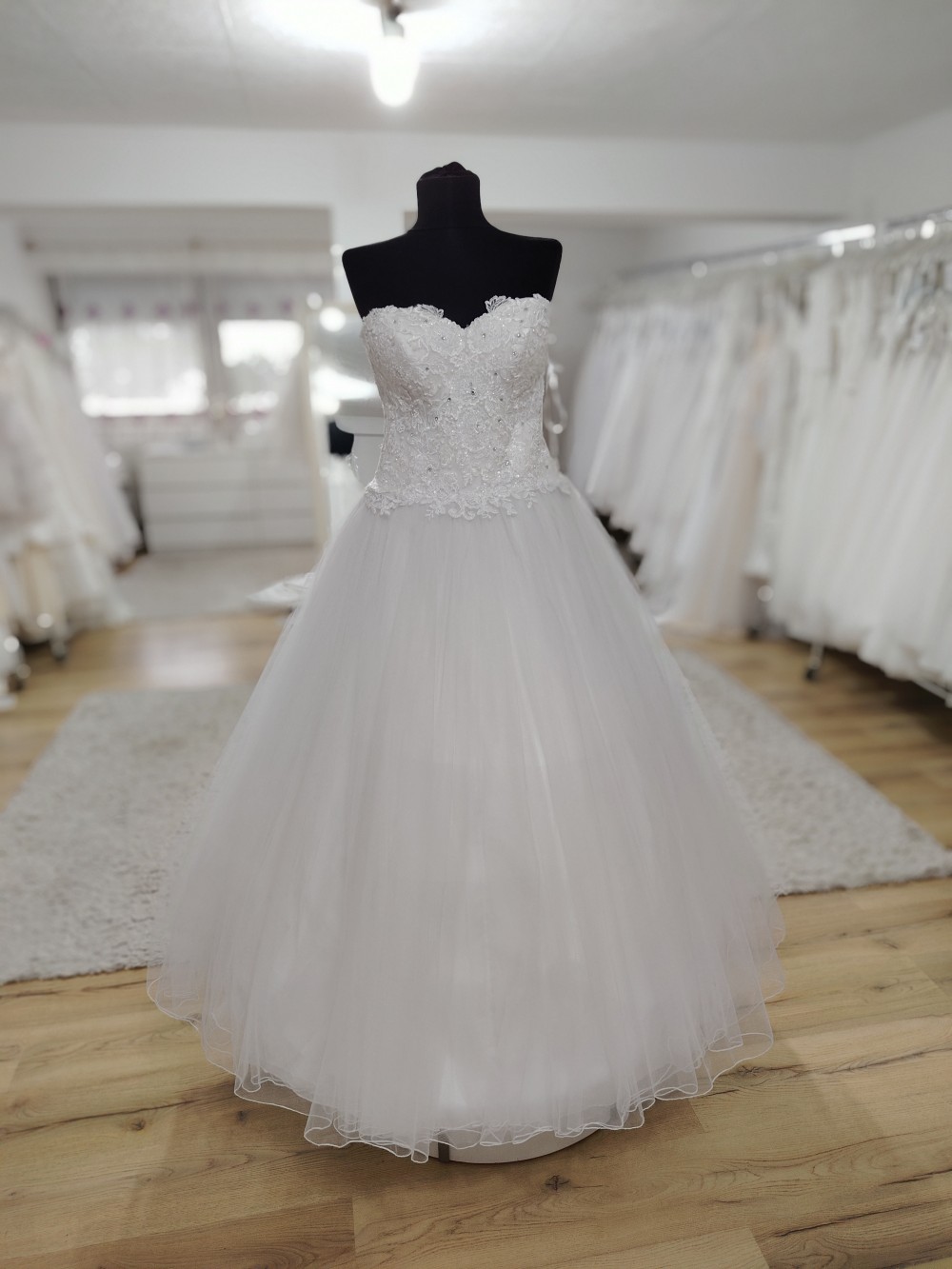 Várpalota menyasszonyi ruha 